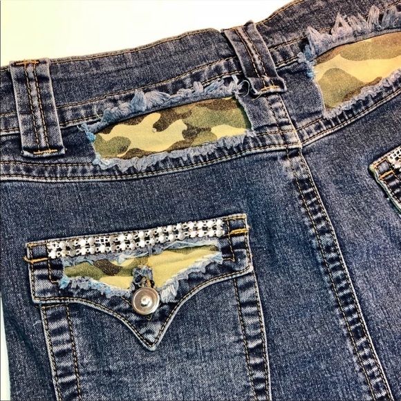 Ripped Jean Army Women’s Mini Skirt with Faux Diamond Studs Size 5 (fits small) - Picture 8 of 9